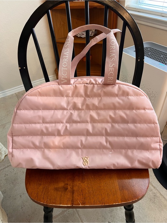 Victoria's Secret Handbags - Victoria's Secret Light Pink Quilted Travel Tote